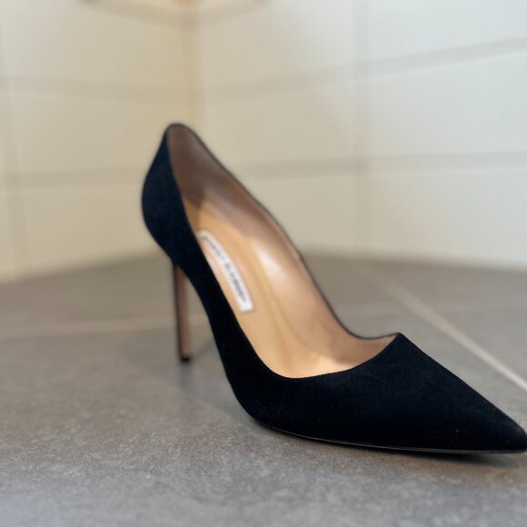 Manolo Blahnik BB Black Suede Pointed Toe Pumps Size EU 38 - Picture 9 of 9